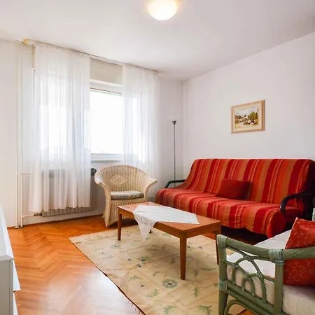 Apartment Pula 45 *